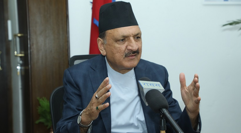 अर्थतन्त्र अब सकारात्मक गतिमा अघि बढ्छ : अर्थमन्त्री डा महत (अन्तर्वार्ता)